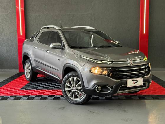 FIAT TORO 2.0 16V TURBO DIESEL VOLCANO 4WD AT9 FIAT TORO 2.0 16V TURBO DIESEL VOLCANO 4WD AT9